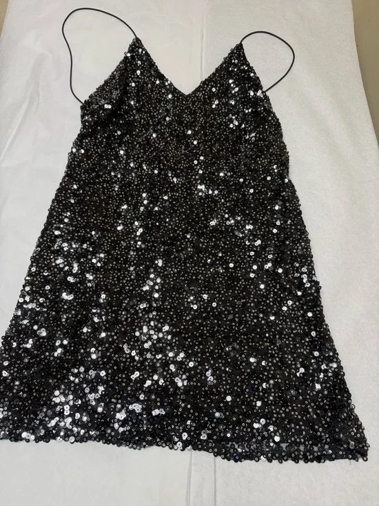 ◾️Lulu's Black Sequin Slip Mini Dress◾️ - Picture 3 of 8